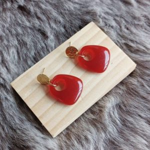 Boucles d'oreilles Sarah petit trapèze rouge transparent et inox doré