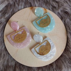 trio de boucles d oreilles demi-lune acétate SEIGAIHA en acetate et inox