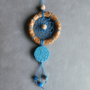 mini attrape-rêves a parfumer bicolore et pierre de lave bleu et bois