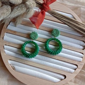 boucles d'oreilles CORDELIA anneau acétate torsadé vert malachite et puces d'oreilles perlées vert métallisé