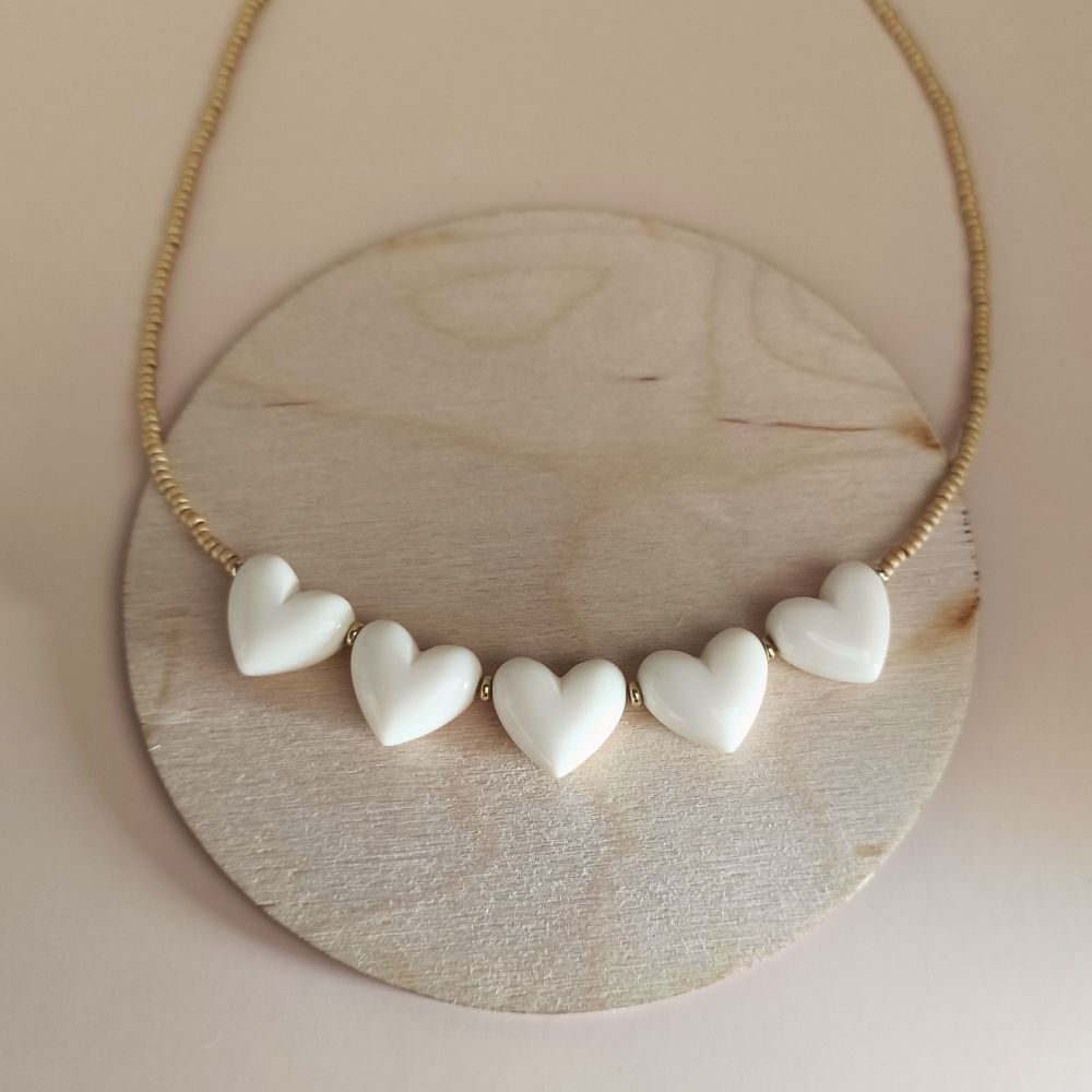 Collier cœur blanc romantique en perles de rocailles HOLLY
