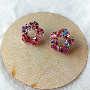 puces d'oreilles FLEUR résine pailletées multicolore